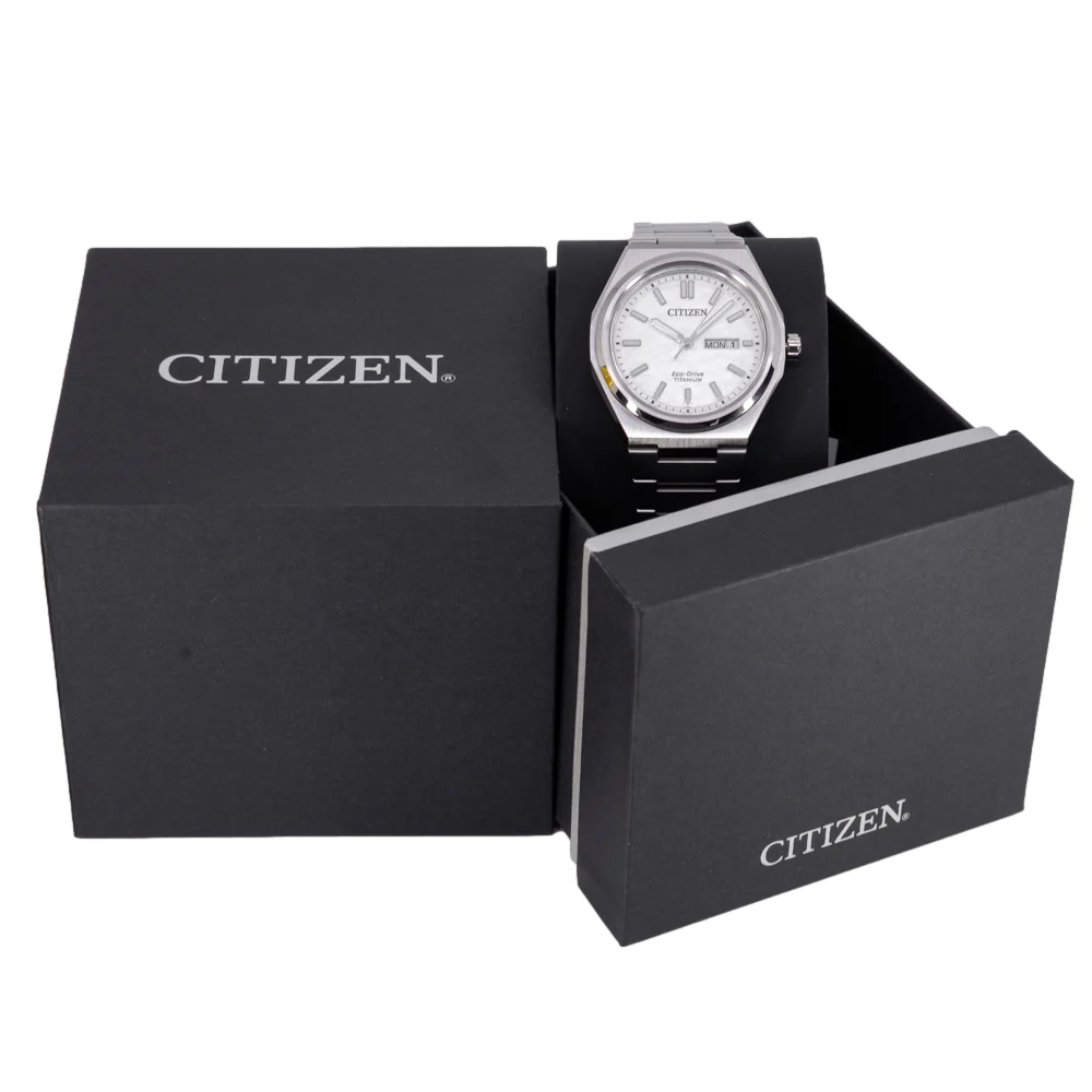 Citizen Men's AW0130-85A Super Titanio Eco-Drive - Image 7
